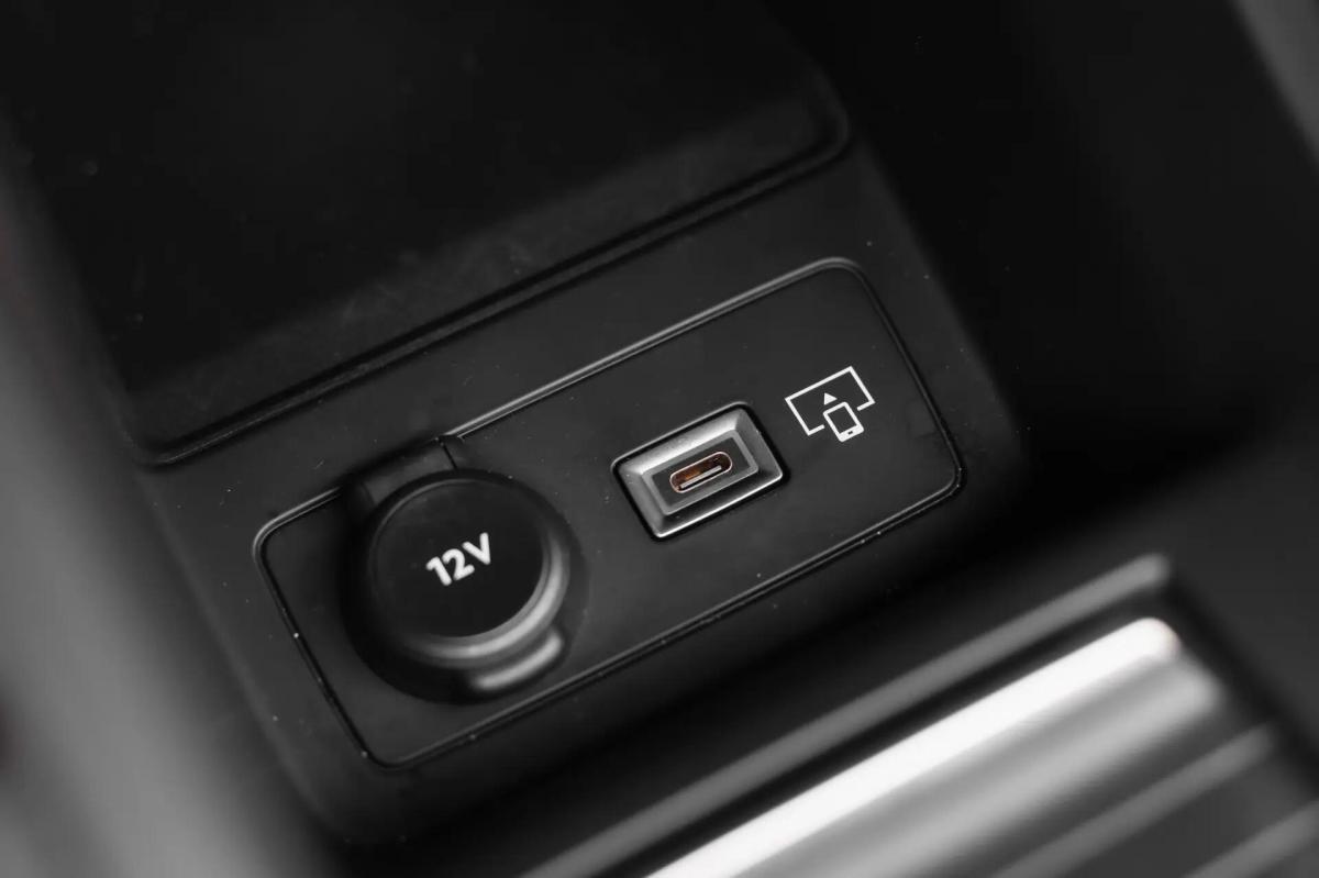 peugeot-408-2023-hibrido-a-gasolina-1598cc