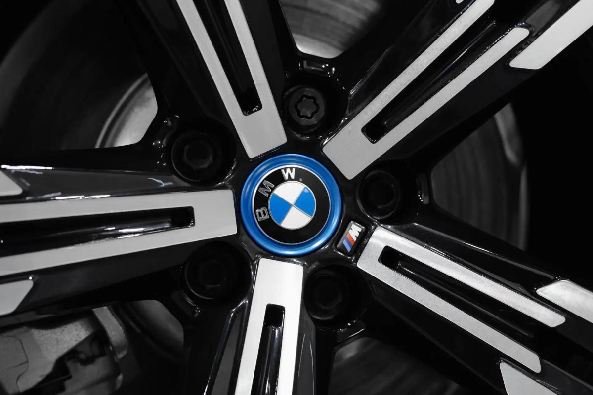 bmw-serie-3-2022-hibrido-a-gasolina-1998cc