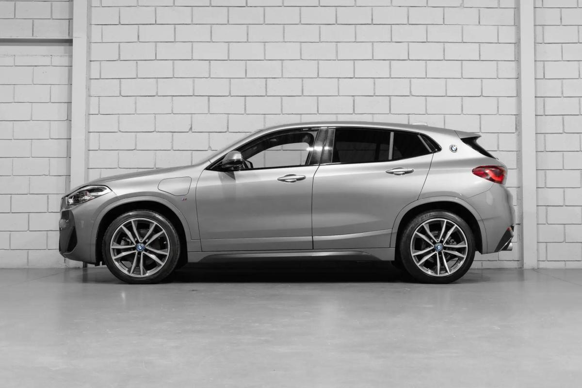 bmw-x2-xdrive25e-2023-hibrido-a-gasolina-1499cc