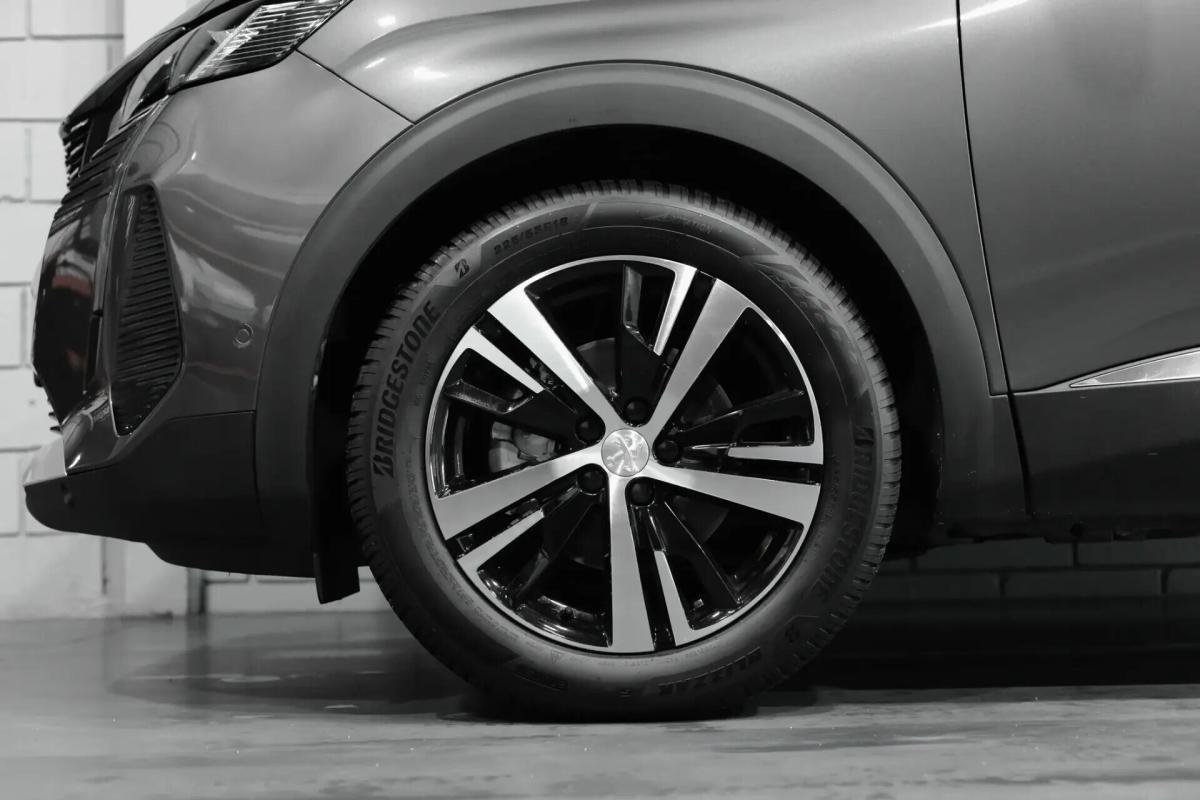 peugeot-5008-2023-gasolina-1199cc