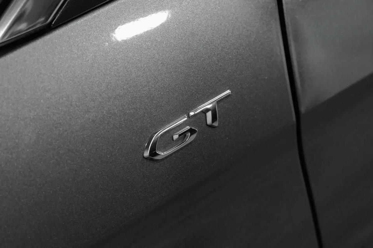 peugeot-5008-2023-gasolina-1199cc
