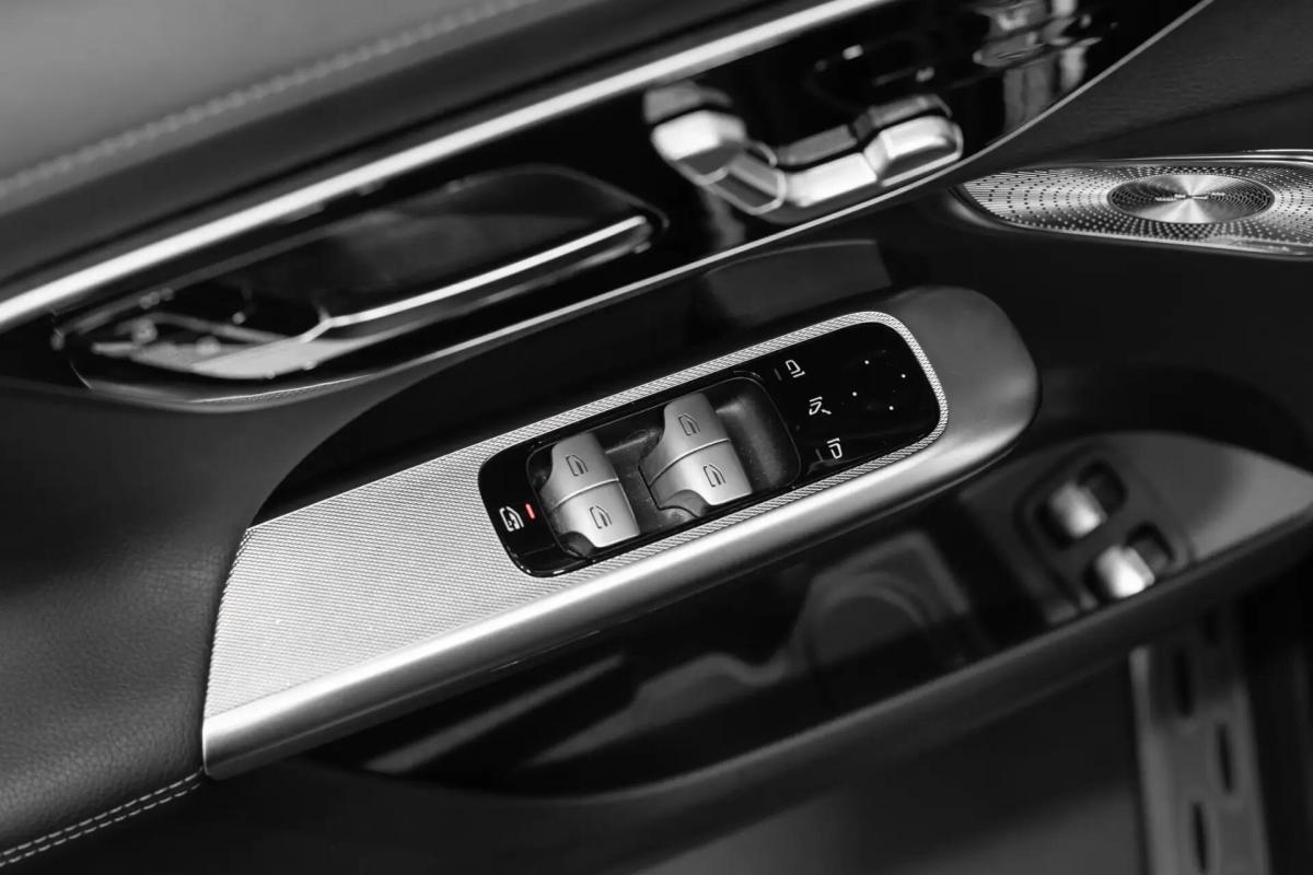 mercedes-benz-glc-2024-hibrido-a-gasolina-1999cc