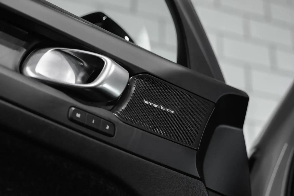 volvo-c40-2023-eletrico-0cc
