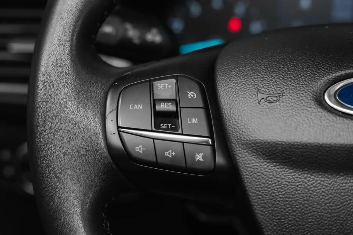 ford-focus-2022-gasolina-998cc