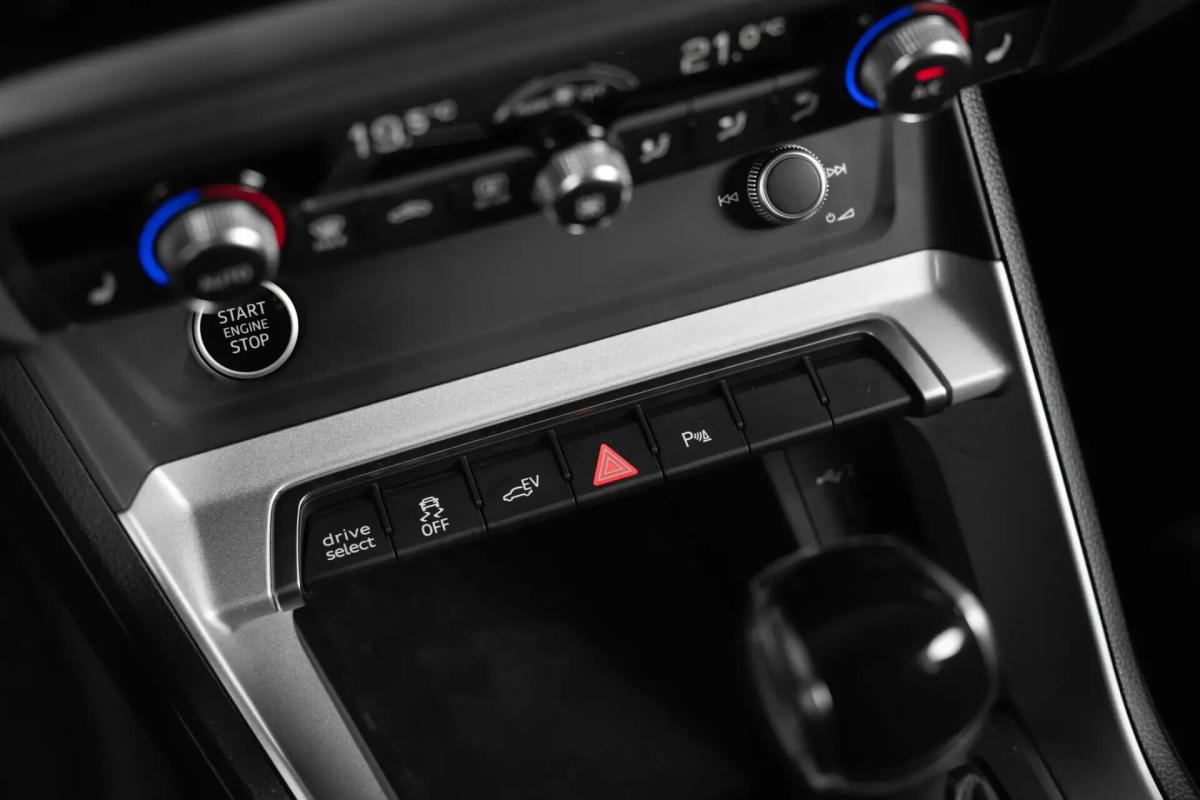 audi-q3-2022-hibrido-a-gasolina-1395cc