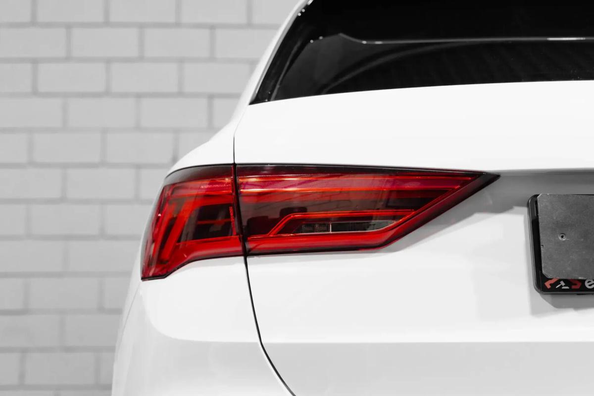 audi-q3-2022-hibrido-a-gasolina-1395cc