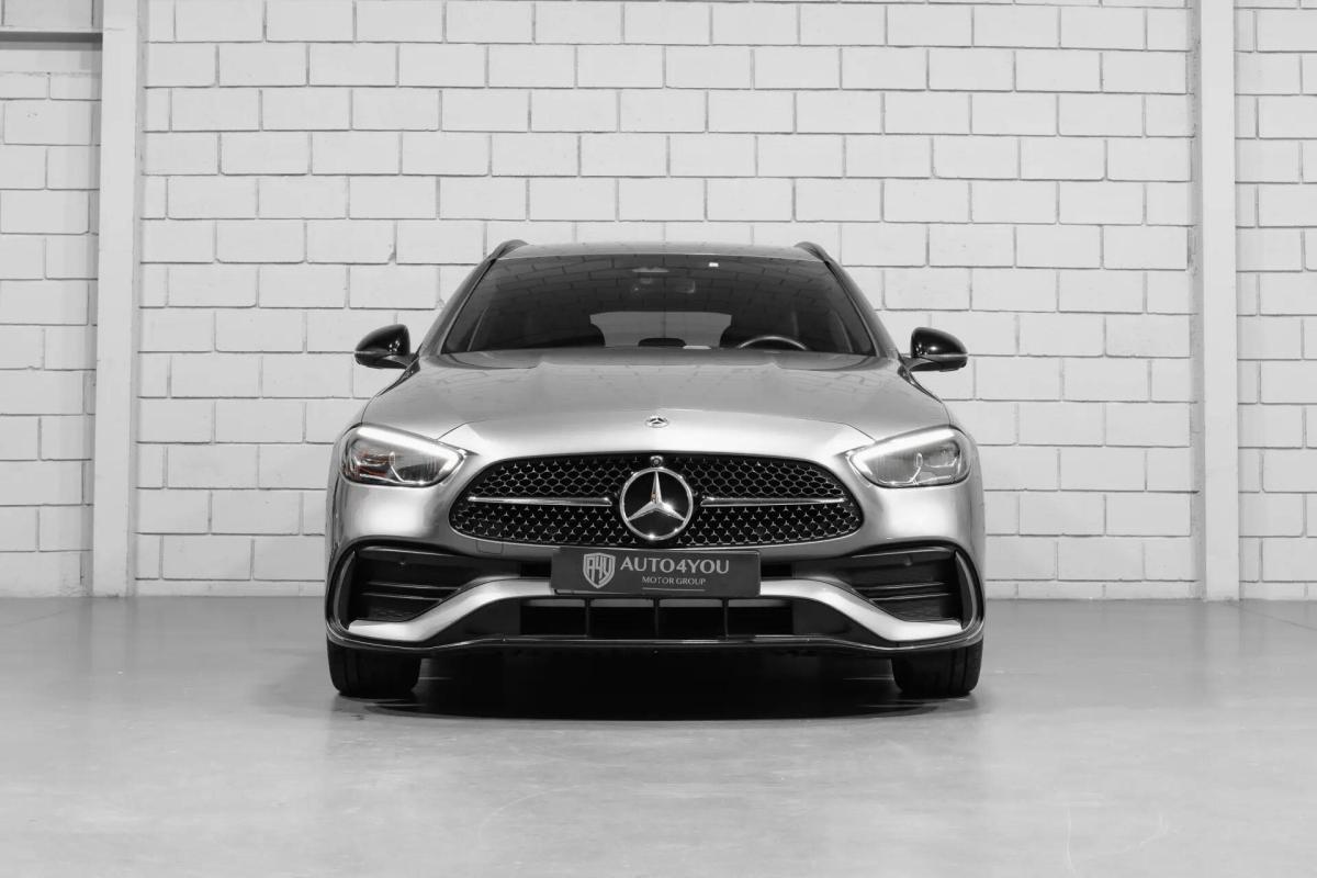 mercedes-benz-classe-c-c-300-e-2023-hibrido-a-gasolina-1999cc