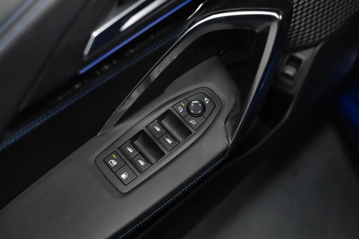 bmw-x1-2023-hibrido-a-gasolina-1499cc