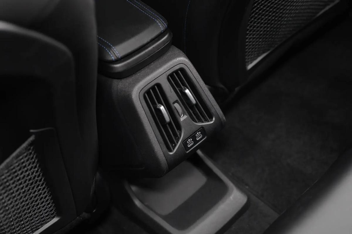 bmw-x1-2023-hibrido-a-gasolina-1499cc