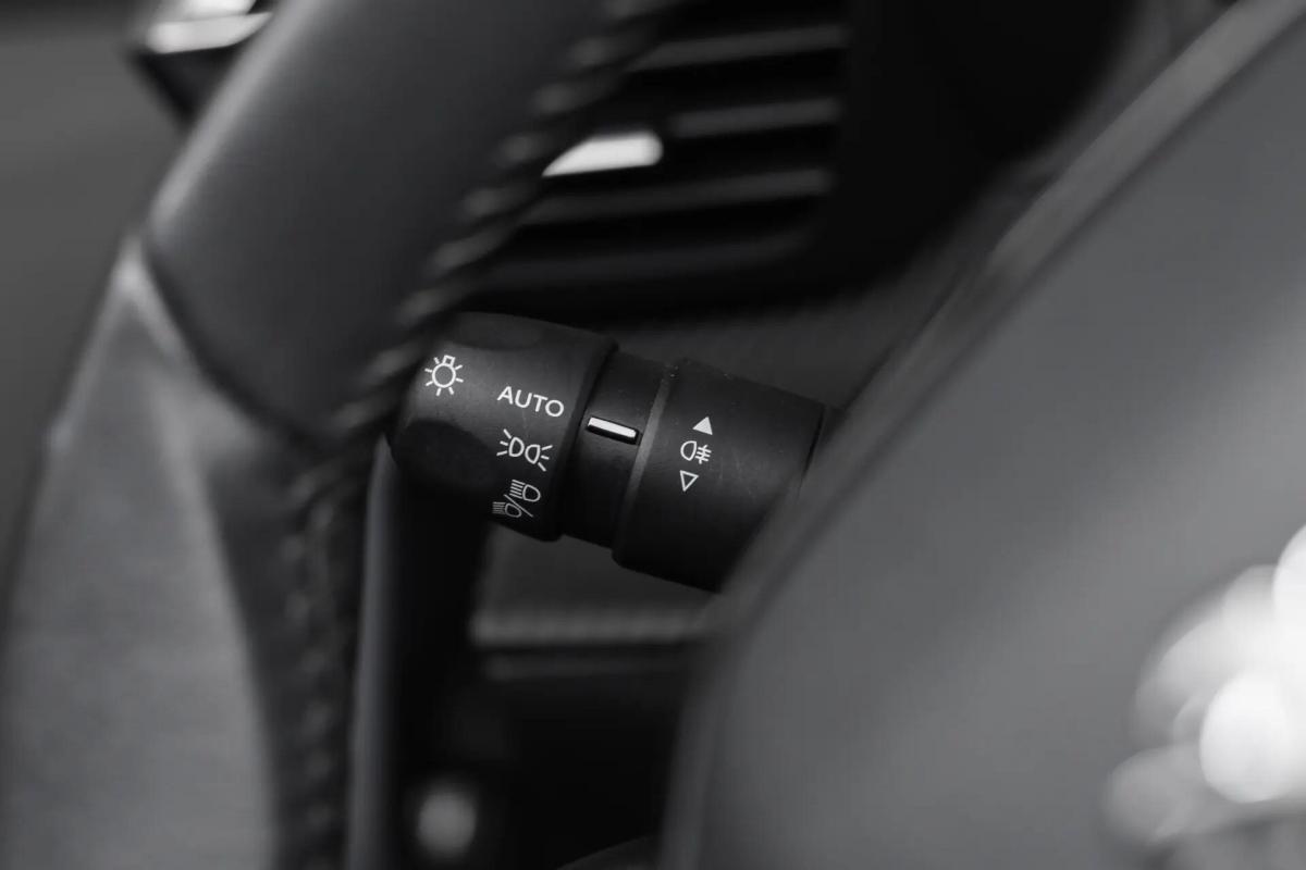 peugeot-2008-2022-gasolina-1199cc
