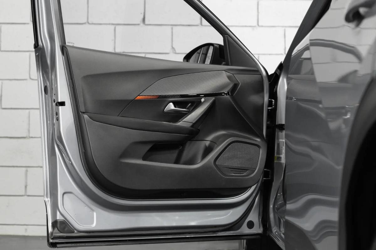 peugeot-2008-2022-gasolina-1199cc