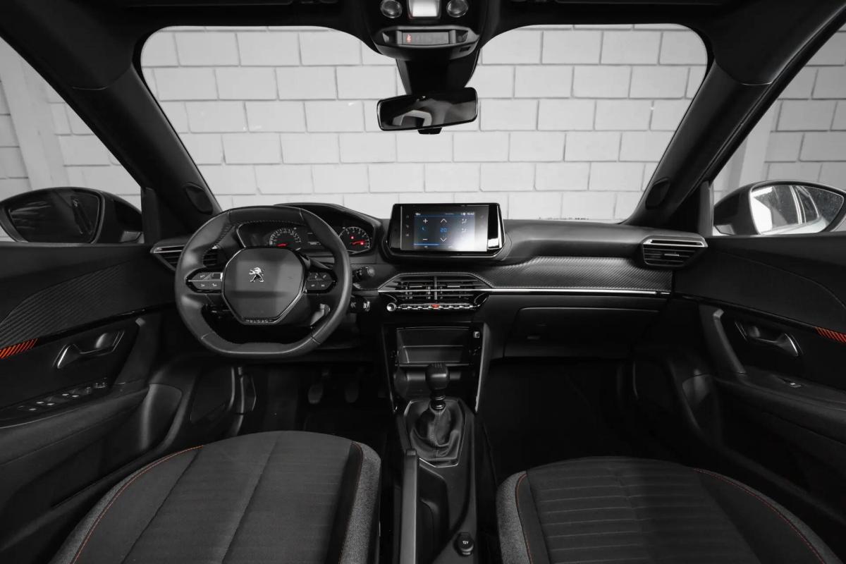 peugeot-2008-2022-gasolina-1199cc