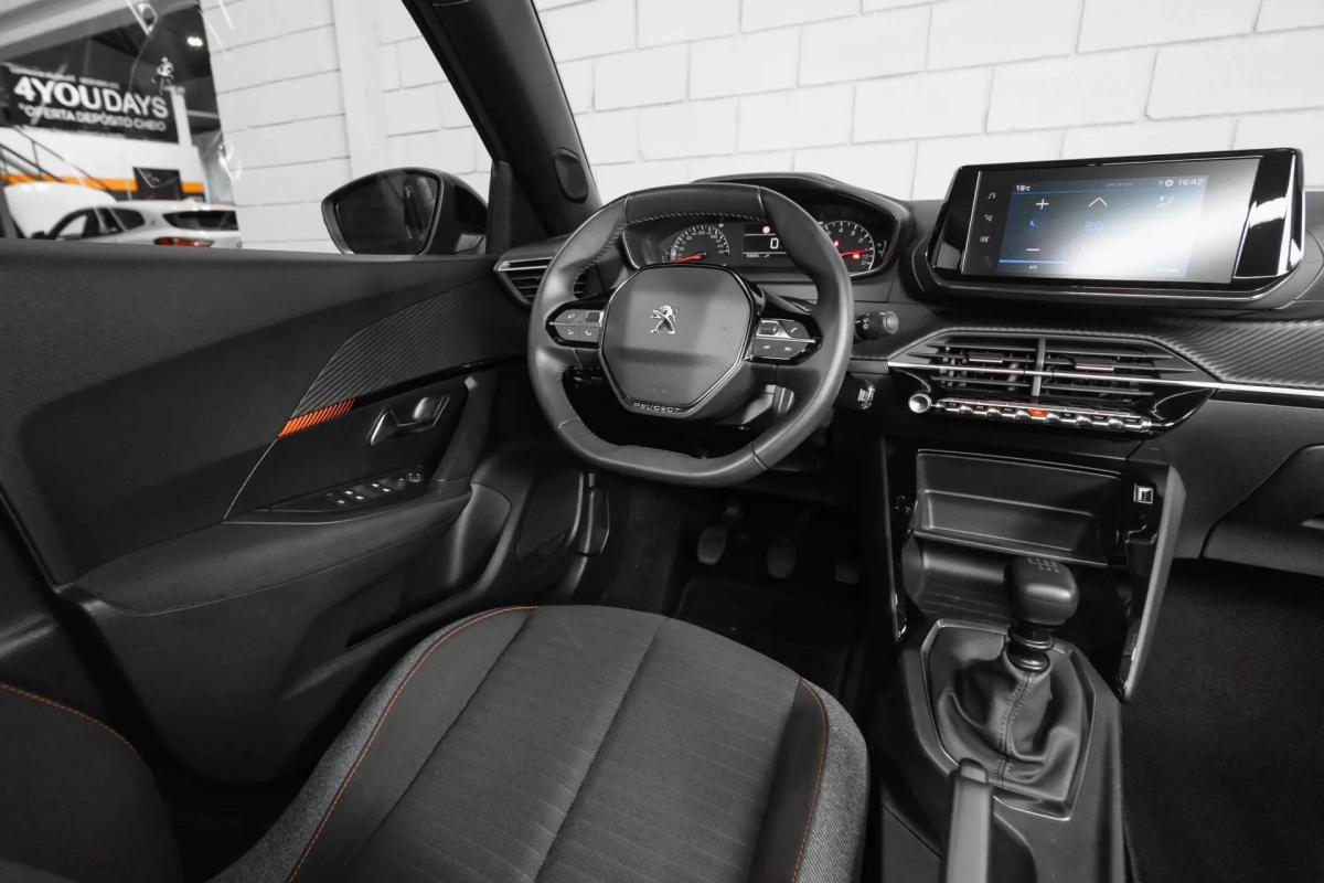 peugeot-2008-2022-gasolina-1199cc