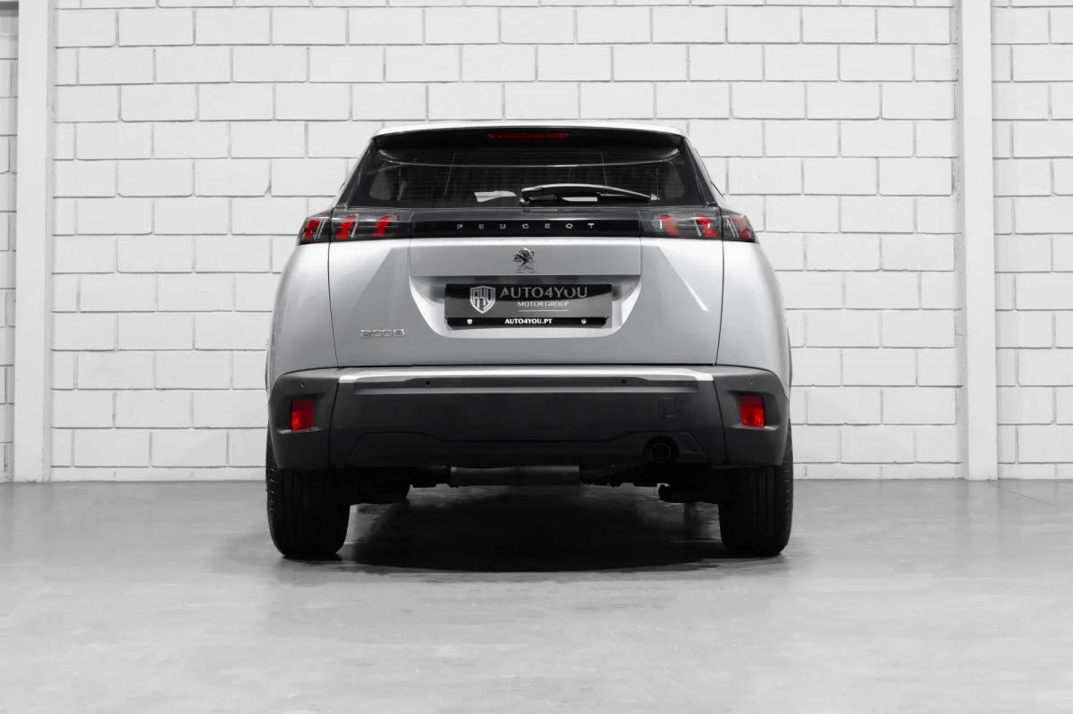 peugeot-2008-2022-gasolina-1199cc