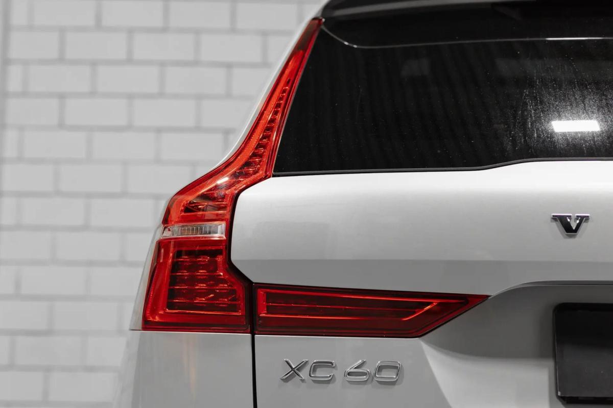 volvo-xc60-2024-hibrido-a-gasolina-1969cc