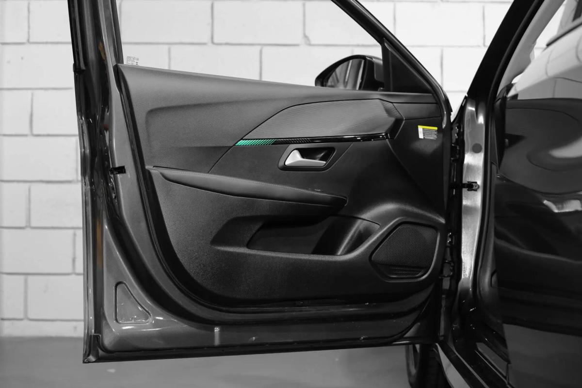 peugeot-208-2021-gasolina-1199cc