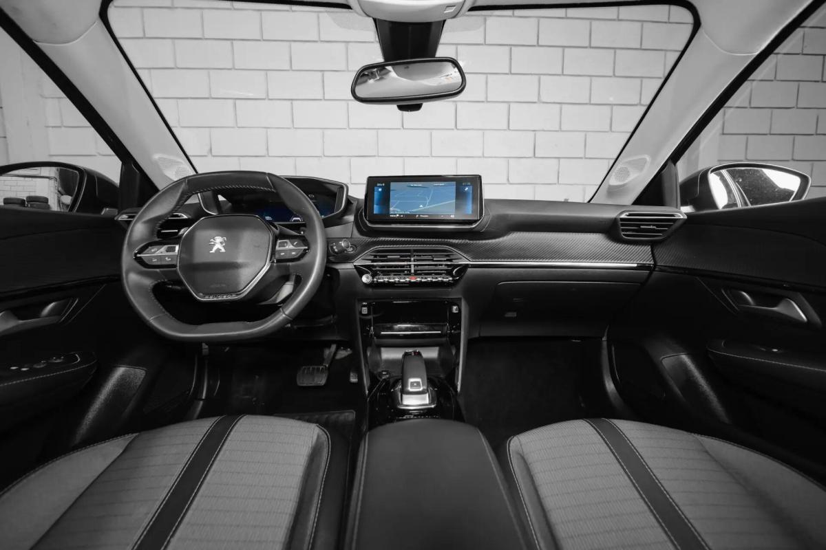 peugeot-208-2021-gasolina-1199cc