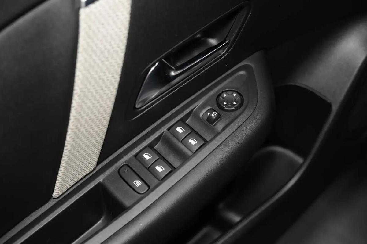 citroen-e-c4-x-2024-gasolina-1199cc