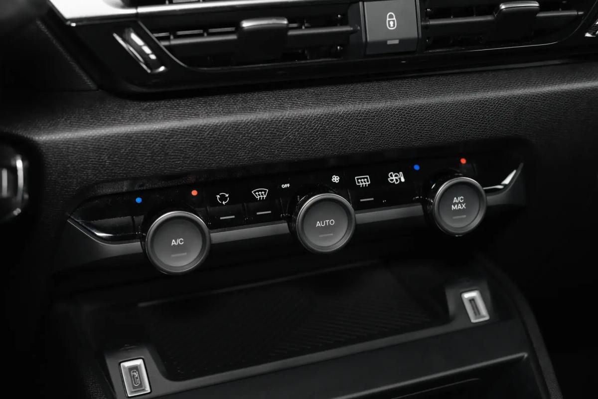 citroen-e-c4-x-2024-gasolina-1199cc
