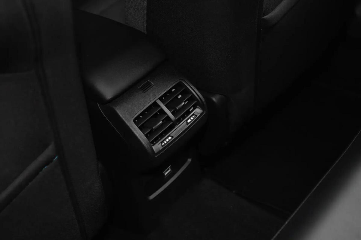 citroen-e-c4-x-2024-gasolina-1199cc