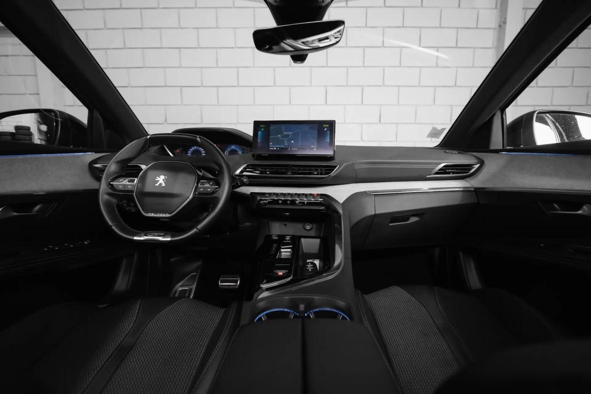 peugeot-3008-2023-hibrido-a-gasolina-1598cc