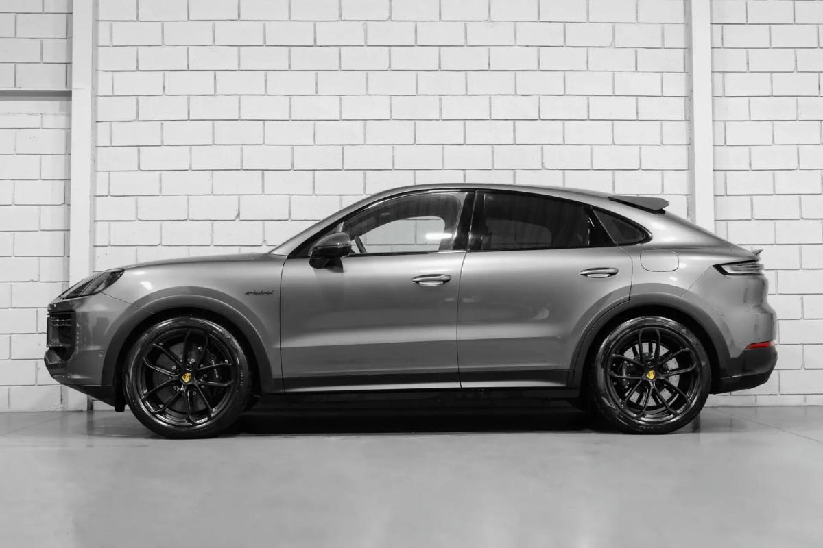 porsche-cayenne-2024-hibrido-a-gasolina-3996cc