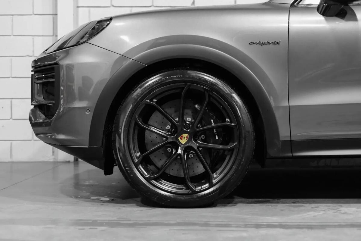 porsche-cayenne-2024-hibrido-a-gasolina-3996cc