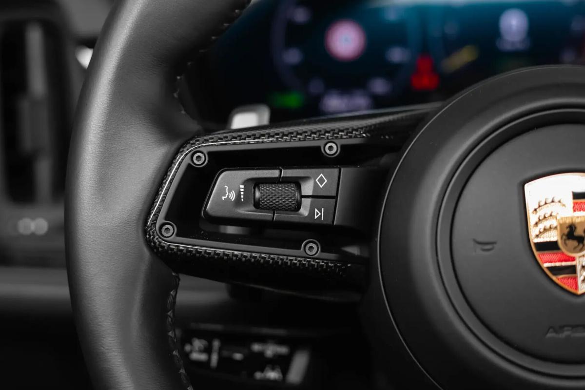 porsche-cayenne-2024-hibrido-a-gasolina-3996cc