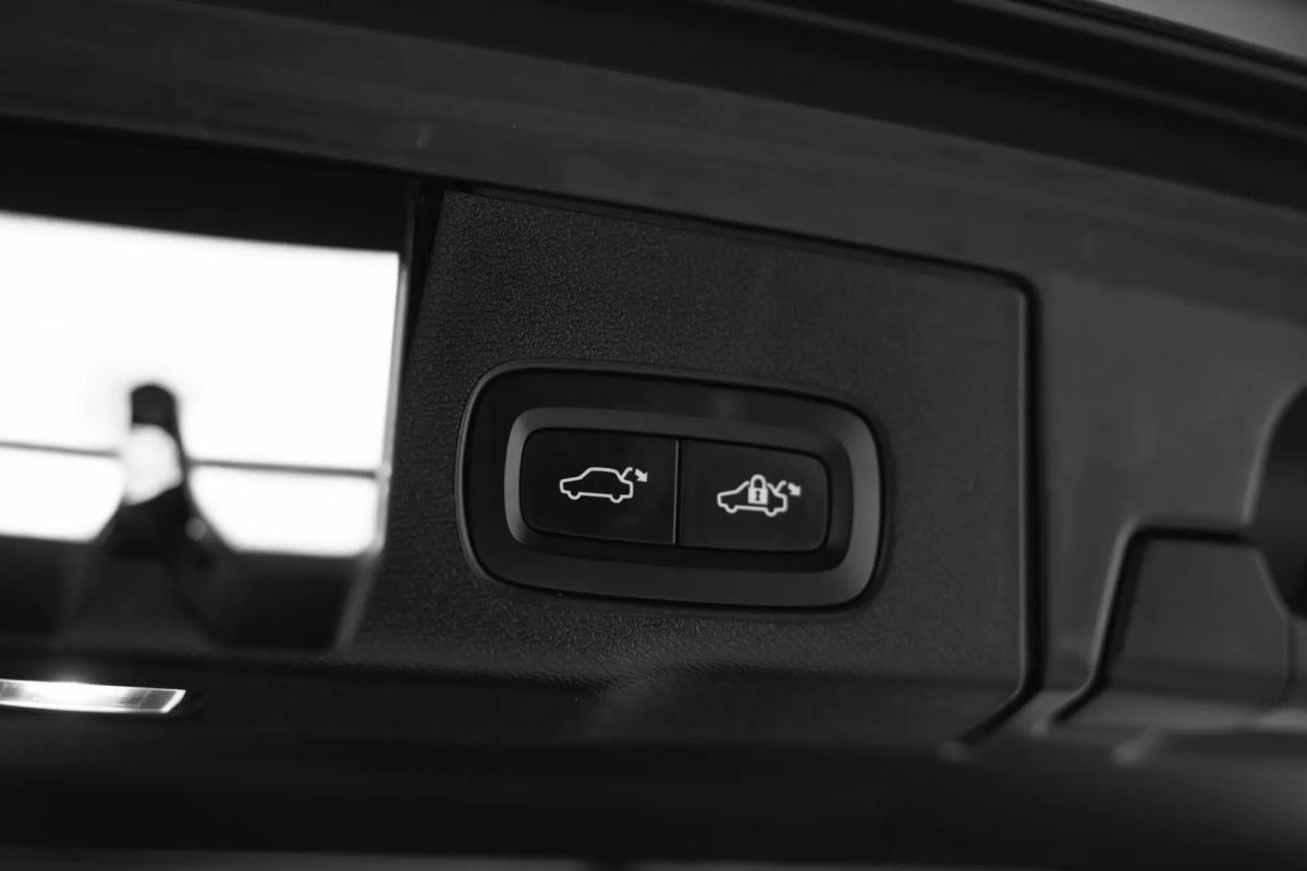 volvo-xc60-2024-hibrido-a-gasolina-1969cc