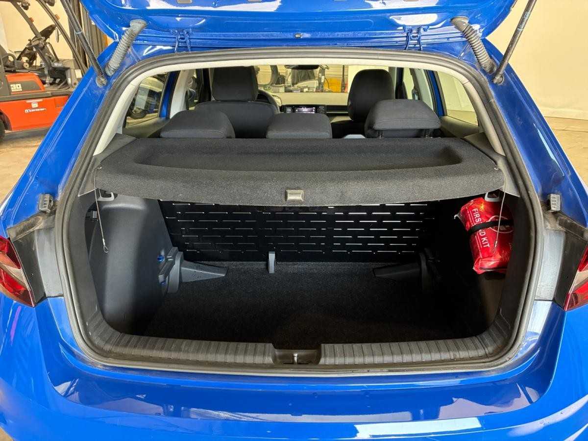 skoda-fabia-2022-gasolina-999cc