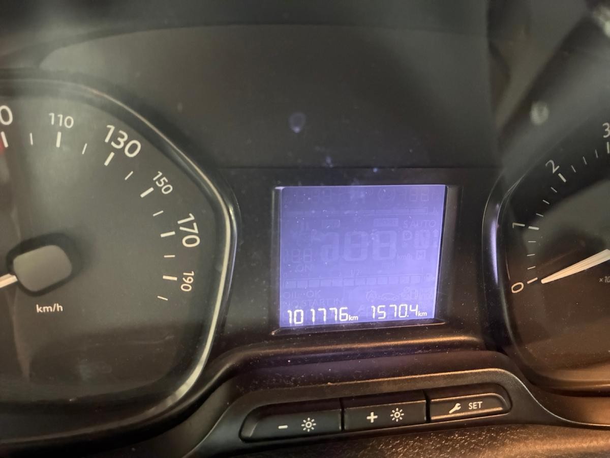 peugeot-expert-2022-diesel-1997cc