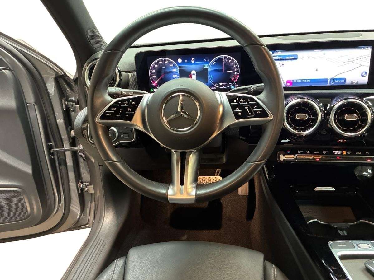 mercedes-benz-classe-a-2023-hibrido-a-gasolina-1332cc