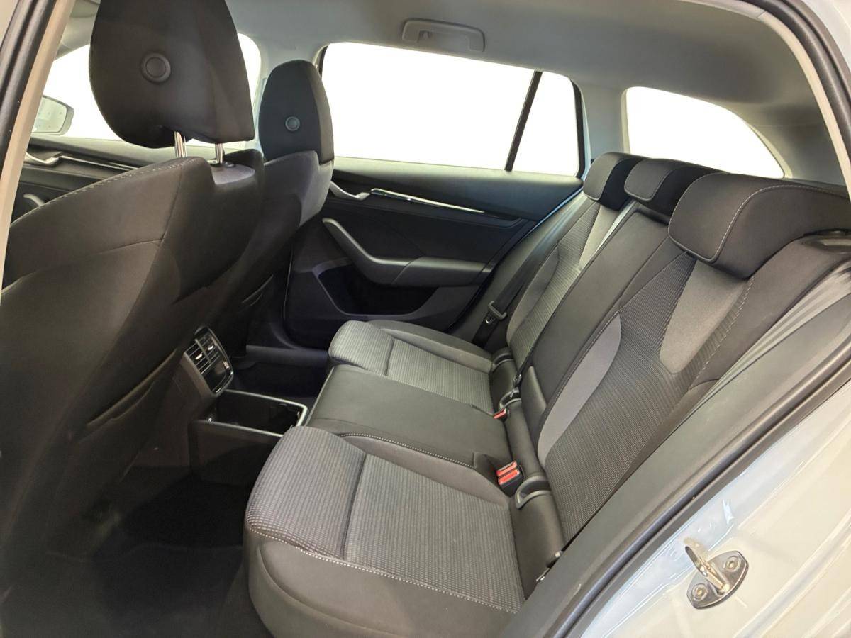 skoda-octavia-break-2025-hibrido-a-gasolina-1498cc