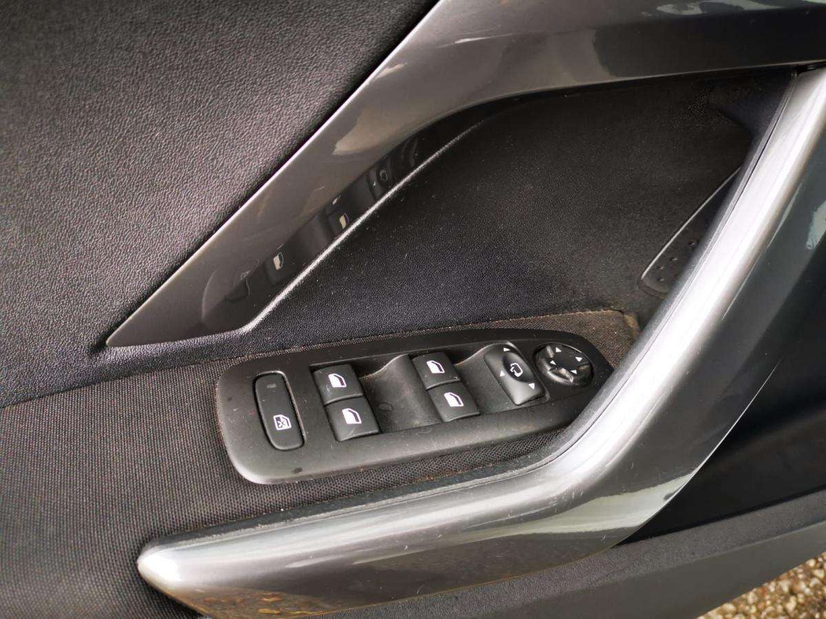 peugeot-2008-2018-diesel-1560cc