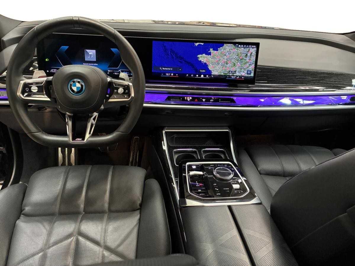 bmw-serie-7-2024-hibrido-a-gasolina-2998cc
