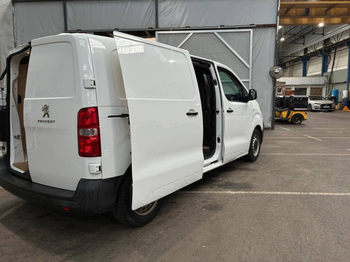 peugeot-expert-2022-diesel-1499cc