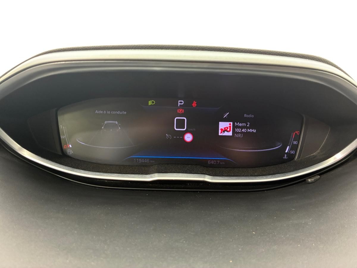 peugeot-5008-2023-gasolina-1199cc
