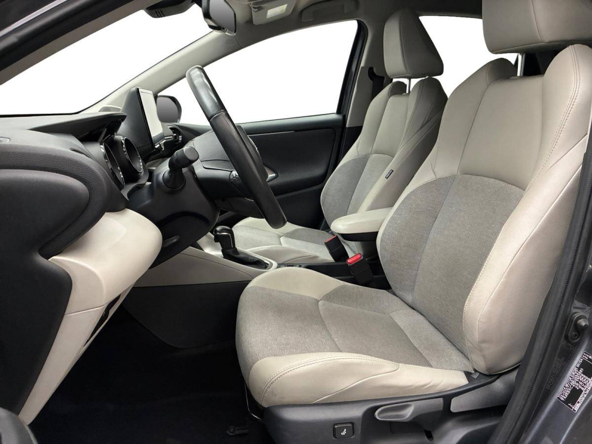toyota-yaris-2022-hibrido-a-gasolina-1490cc