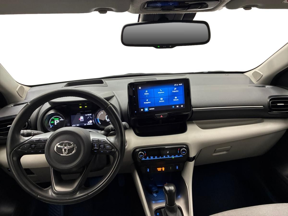 toyota-yaris-2022-hibrido-a-gasolina-1490cc
