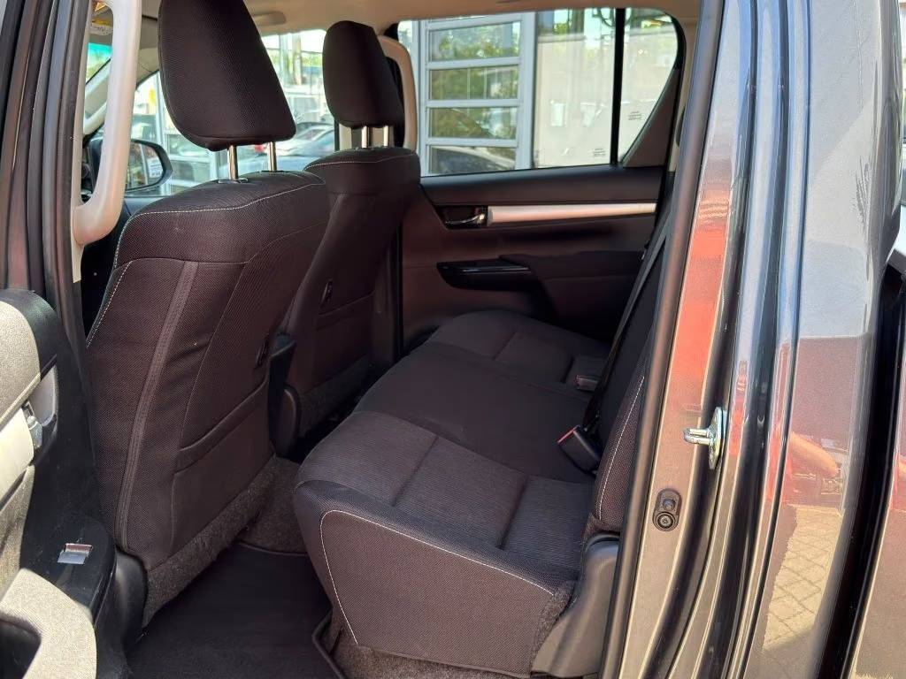 toyota-hilux-2024-diesel-2393cc
