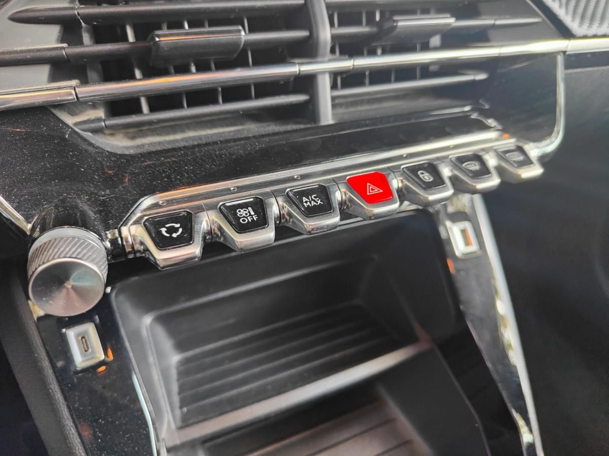 peugeot-208-2019-gasolina-1199cc