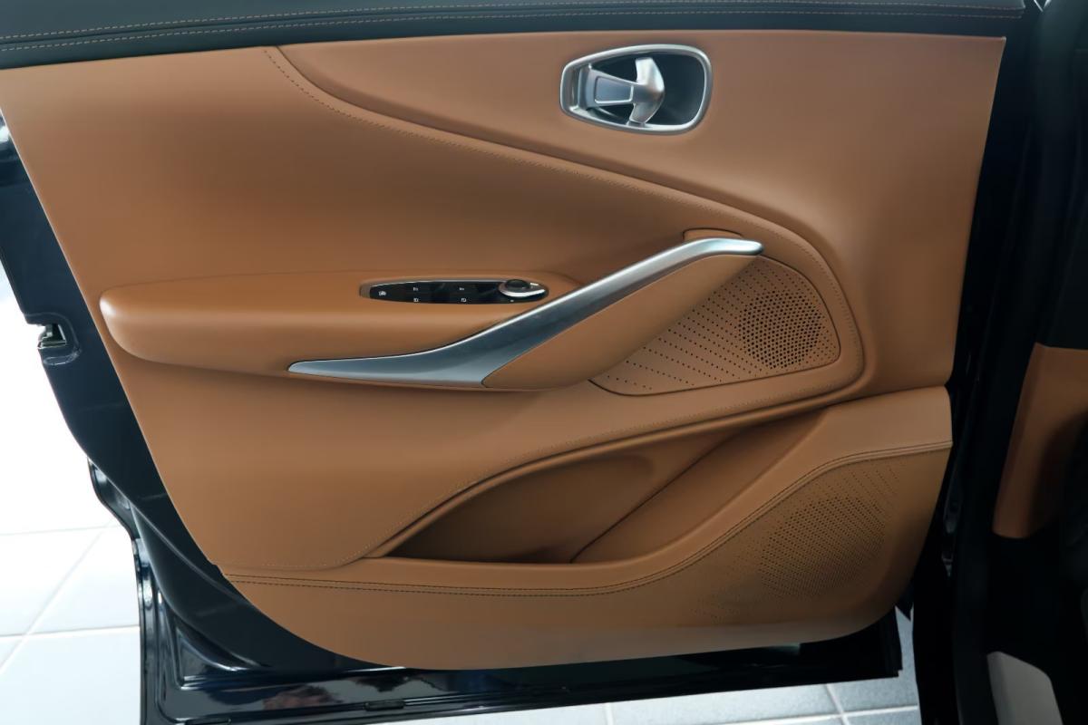 aston-martin-dbx-2021-gasolina-3982cc