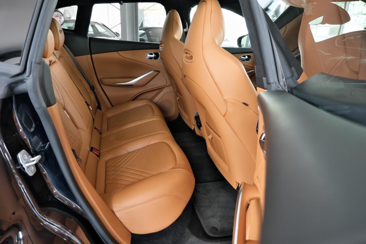 aston-martin-dbx-2021-gasolina-3982cc