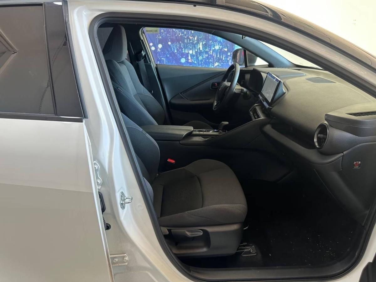 toyota-c-hr-2025-hibrido-a-gasolina-1798cc