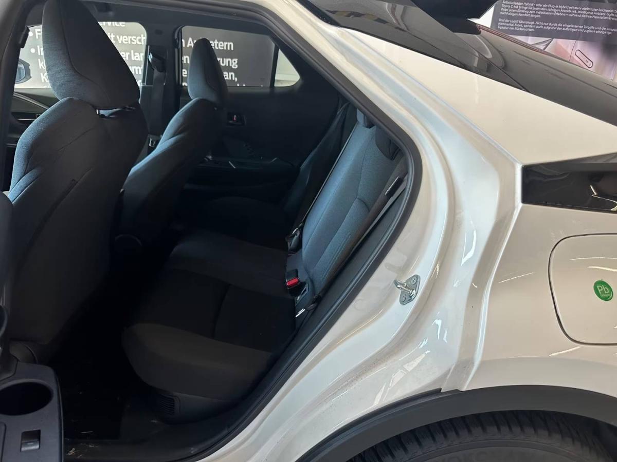 toyota-c-hr-2025-hibrido-a-gasolina-1798cc
