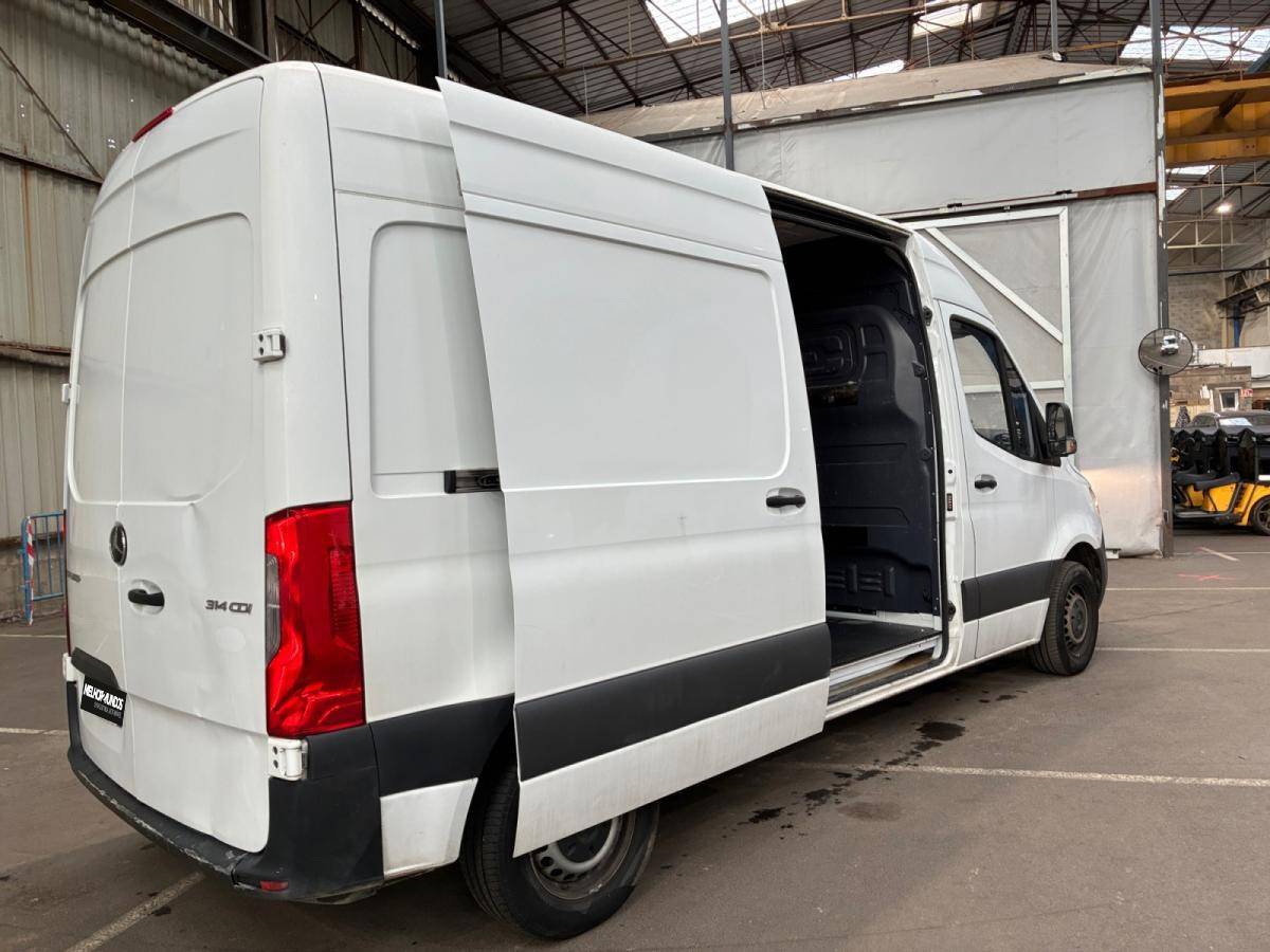 mercedes-benz-sprinter-2021-diesel-2143cc