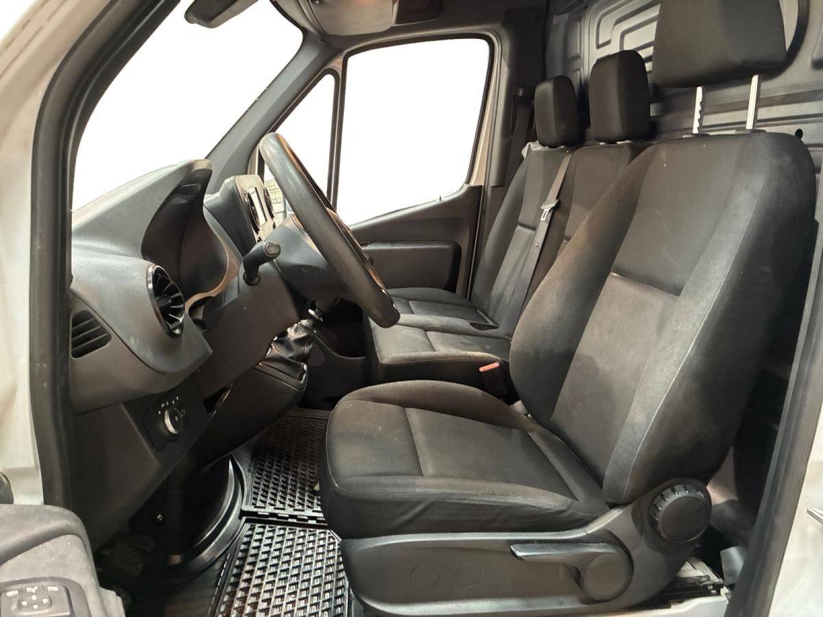 mercedes-benz-sprinter-2021-diesel-2143cc