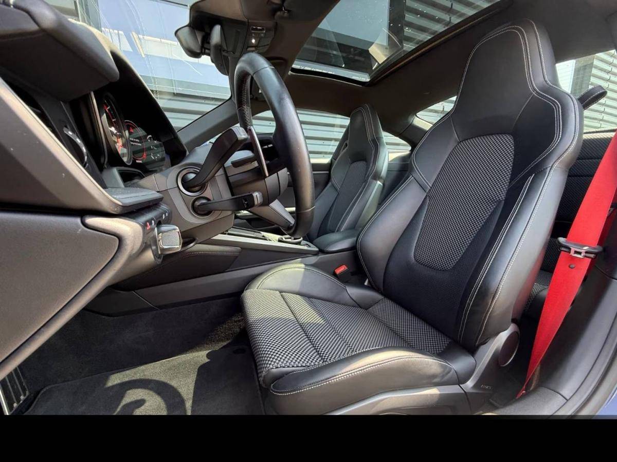 porsche-992-2022-gasolina-2981cc