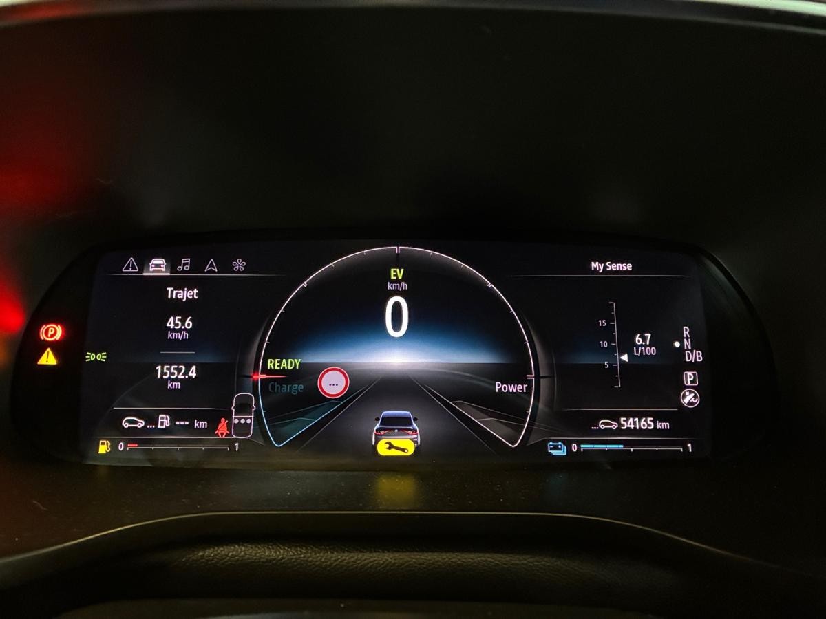renault-arkana-2023-hibrido-a-gasolina-1598cc