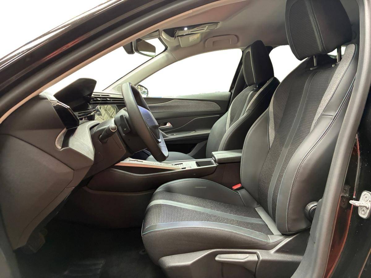 peugeot-408-2025-hibrido-a-gasolina-1199cc